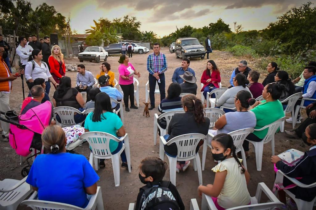 Esperan desde hace 10 años servicios básicos y regularización de predios en Rinconada del Valle de Mazatlán