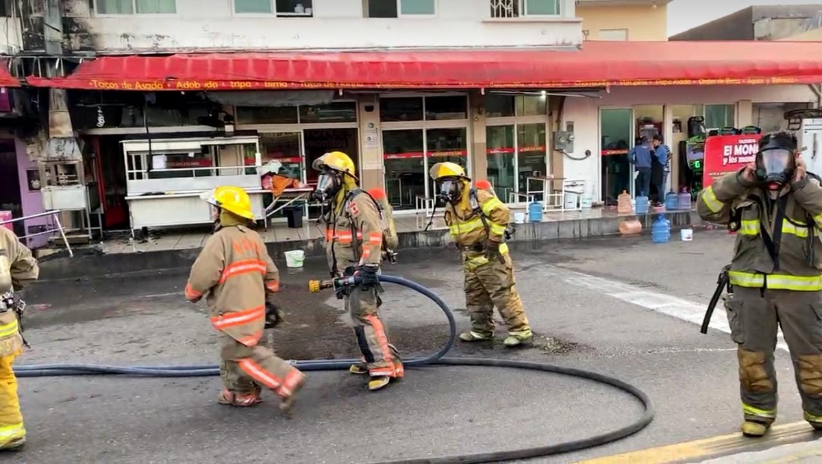 Se incendia taquería en el centro de Villa Unión