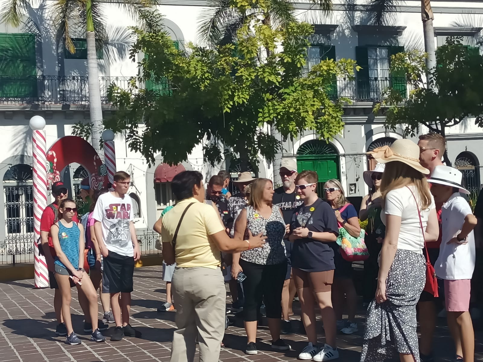 Mazatlán, de brazos abiertos al turismo; arribaron hoy tres cruceros con más de 10 mil visitantes
