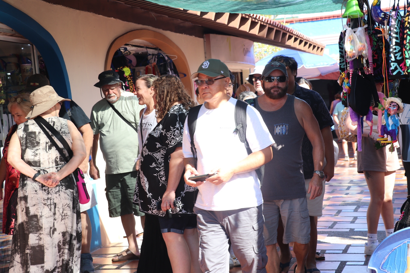 Navieras no abandonarán a Mazatlán pese a ‘Jueves Negro’; Carnival y Royal Caribbean ya confirmaron arribos