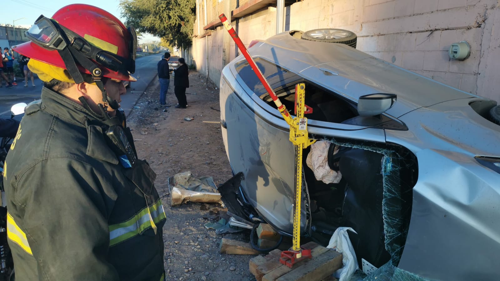 Aparatoso accidente deja tres personas lesionadas de gravedad, en ...