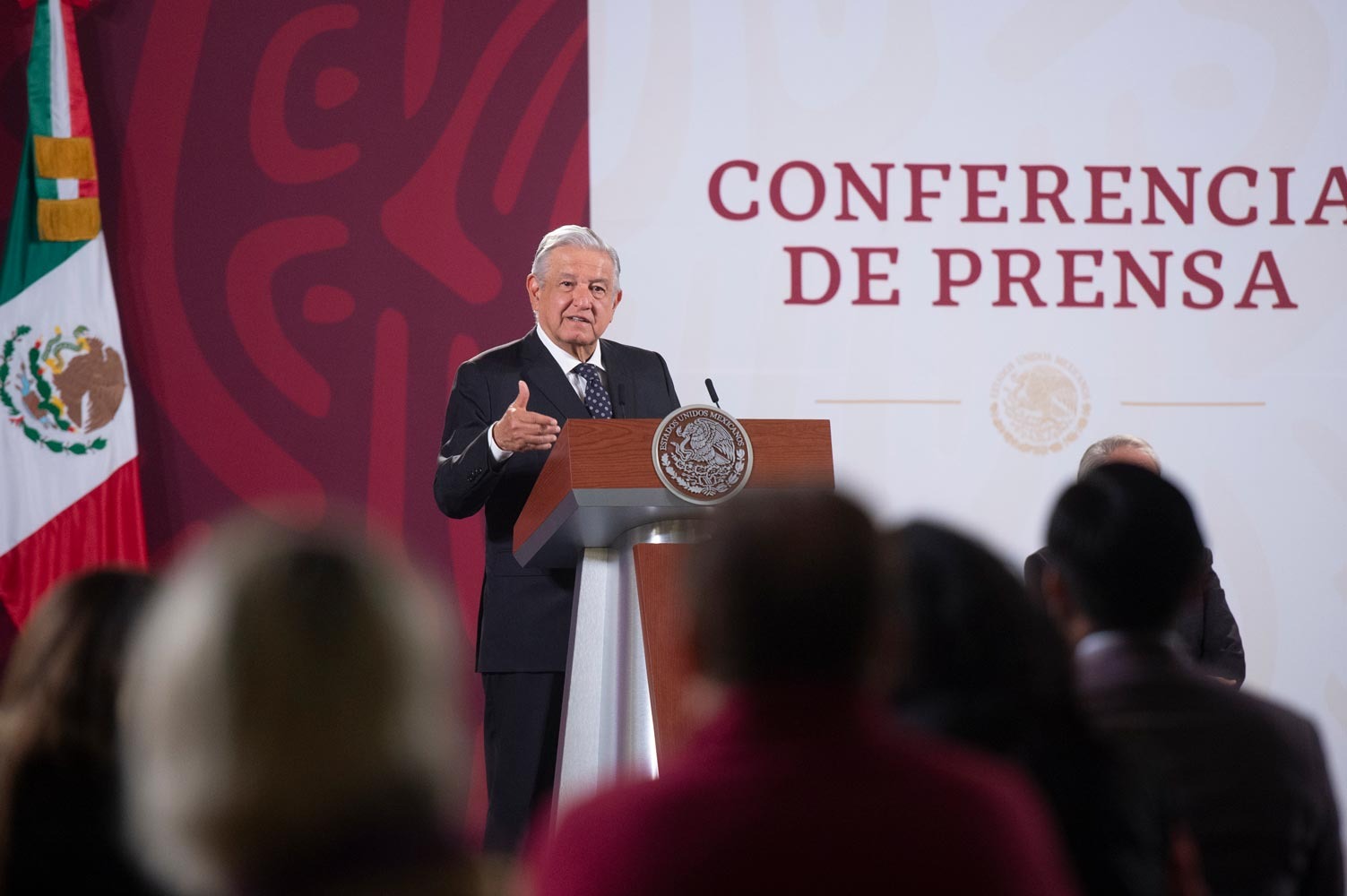 ¿Qué opina AMLO sobre videos de funcionarios de Layda Sansores recibiendo fajos de dinero?