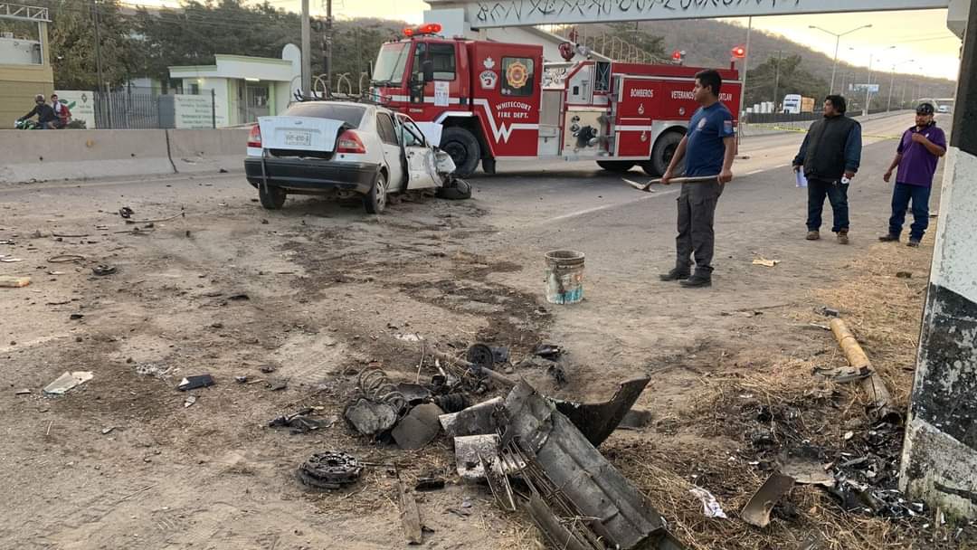 Amanece este sábado con aparatoso accidente en La Sirena de Mazatlán