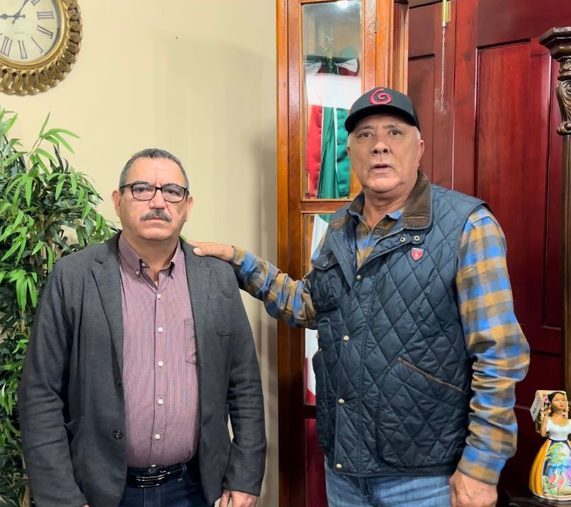 Alcalde de El Fuerte anuncia aumento salarial a los trabajadores del ayuntamiento que menos ganan