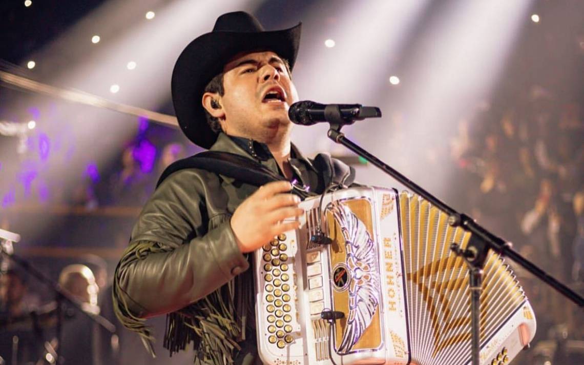 Alfredo Olivas: 15° Artista Confirmado para el Palenque de Culiacán 2024