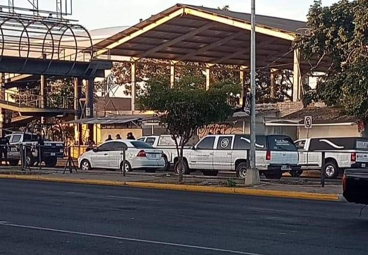 Amanece hombre muerto en plena Avenida Ejército Mexicano en Mazatlán