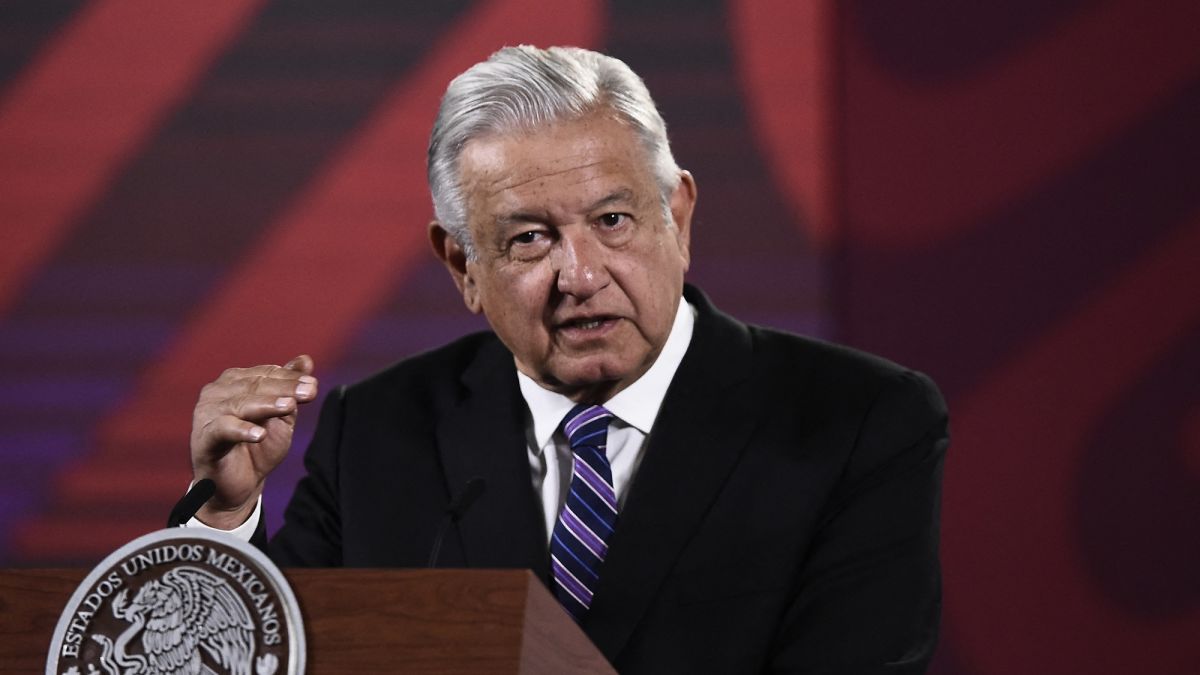 ‘Me dio mucho gusto’, dice López Obrador sobre deslinde de Cuauhtémoc Cárdenas de ‘Mexicolectivo’