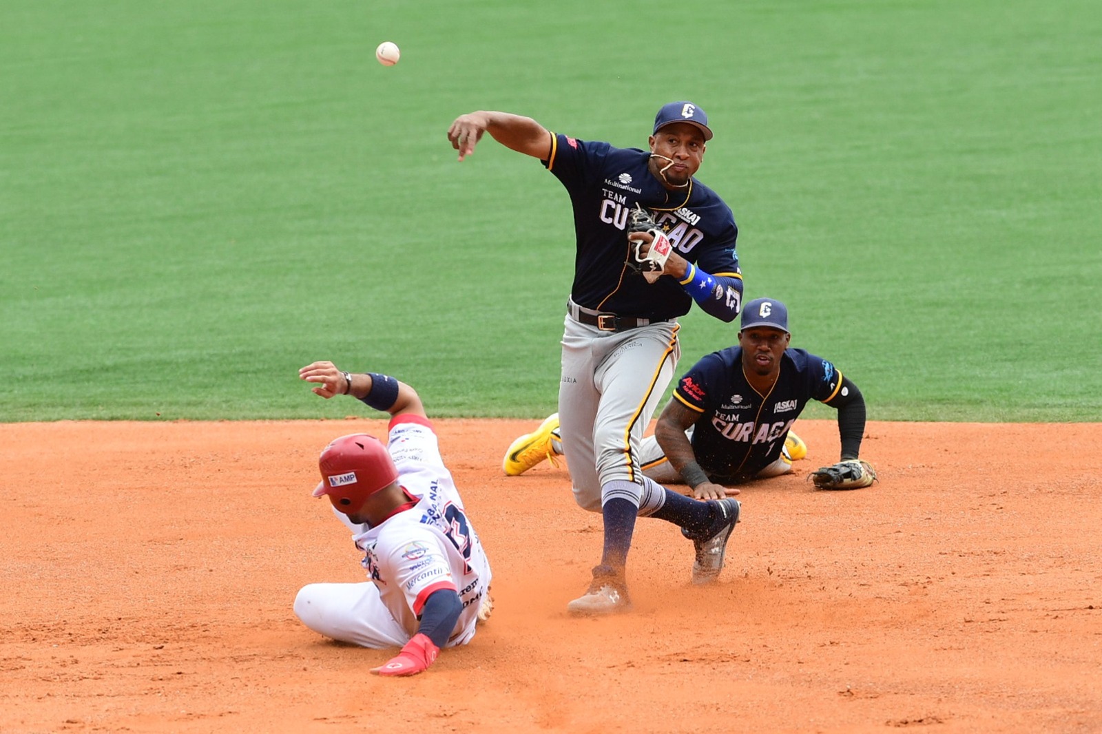 Curazao sigue asombrando, ahora se impuso 1-0 sobre Panamá
