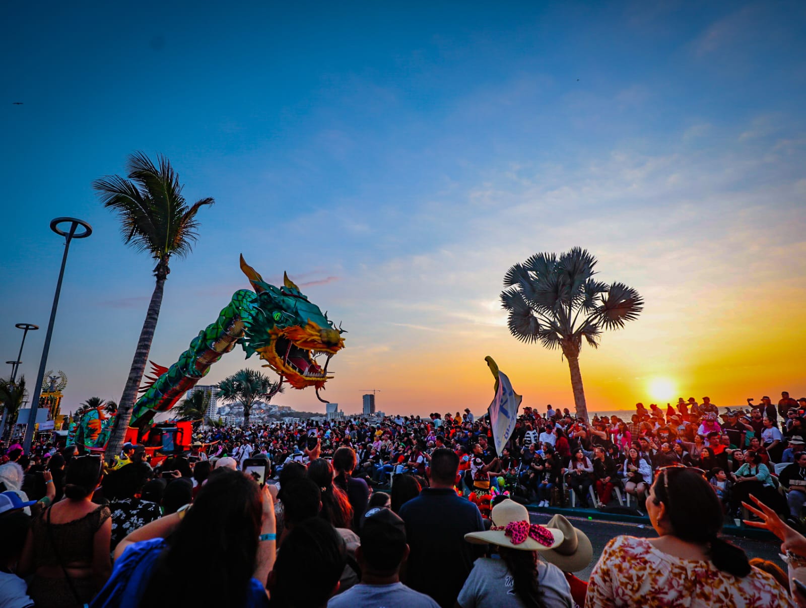 Sin presupuesto continúa avanzando los preparativos del carnaval de Mazatlán