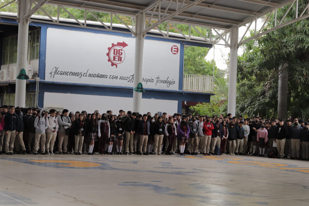 Cetis 108 de Guasave está de manteles largos; festeja su 42 aniversario