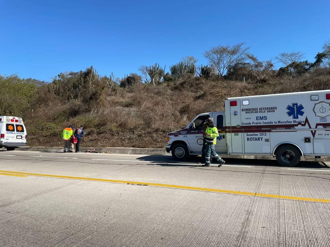 Hombre muere atropellado sobre la autopista Villa Unión-El Rosario