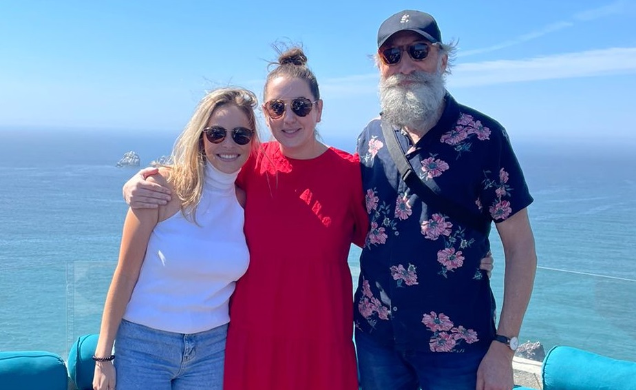 Impresiona Mazatlán a la influencer canadiense Kira Paran