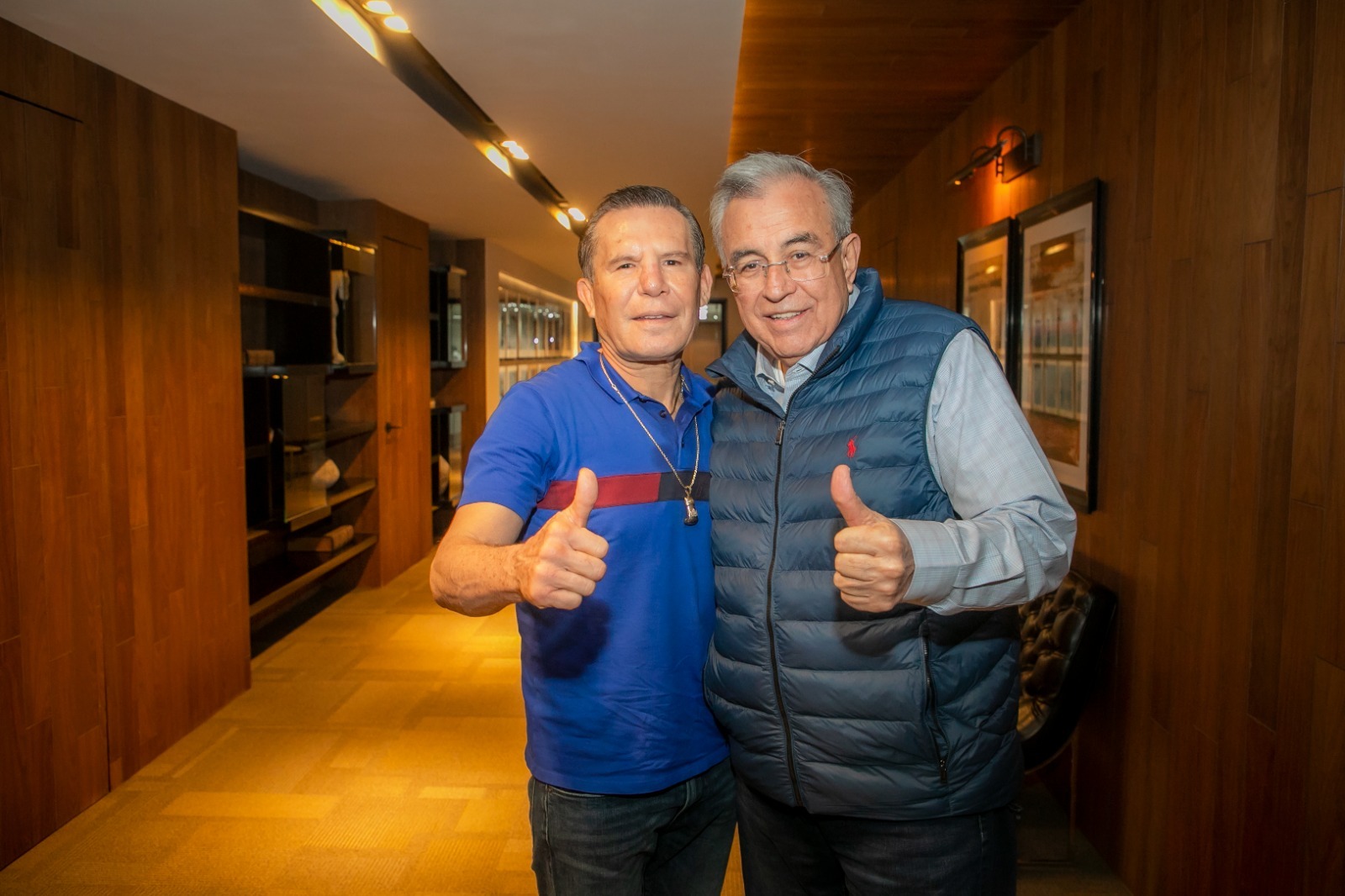 El gran campeón Julio César Chávez se reúne con el gobernador Rocha Moya