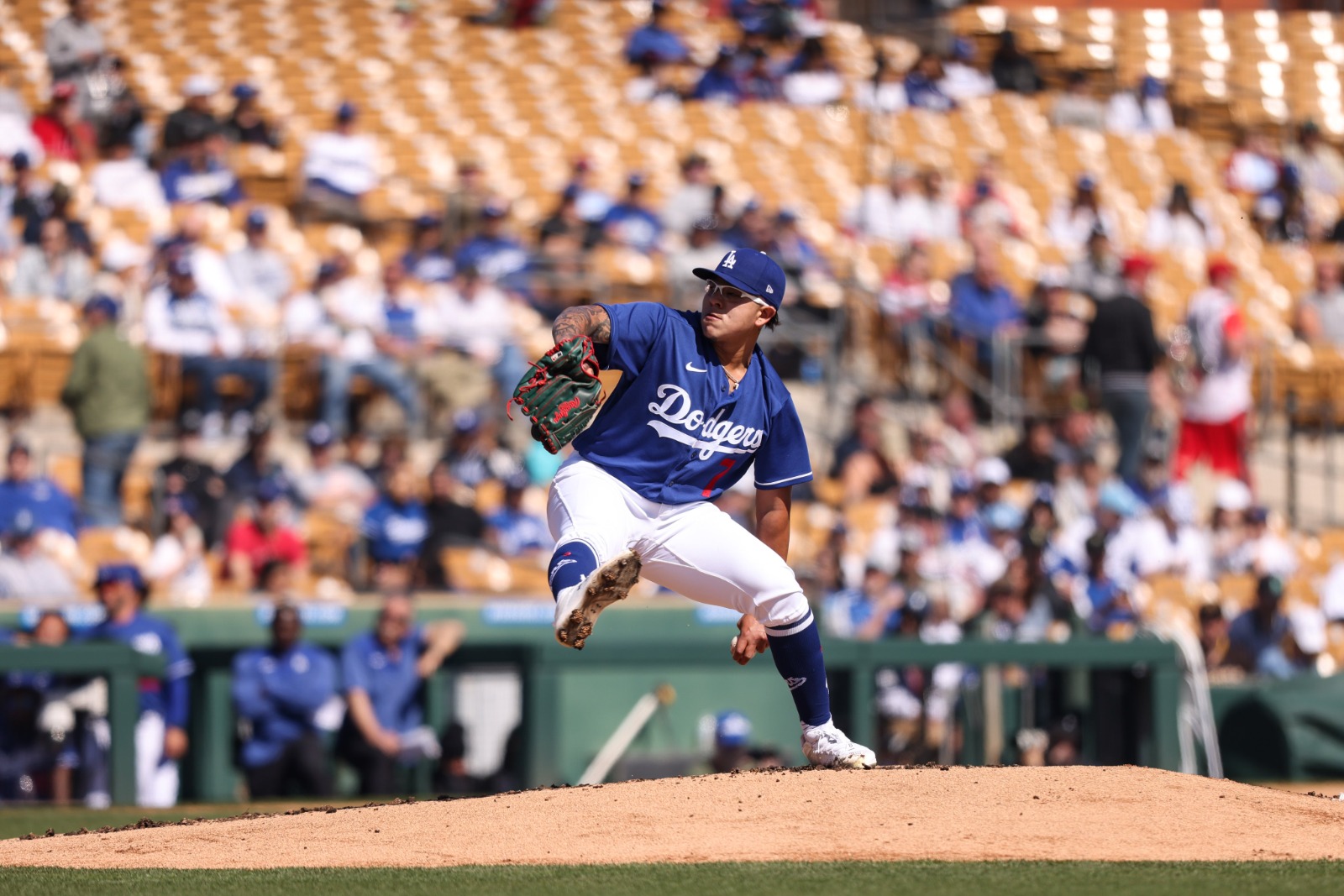 Julio Urías tiene primera apertura del Spring Training con los Dodgers