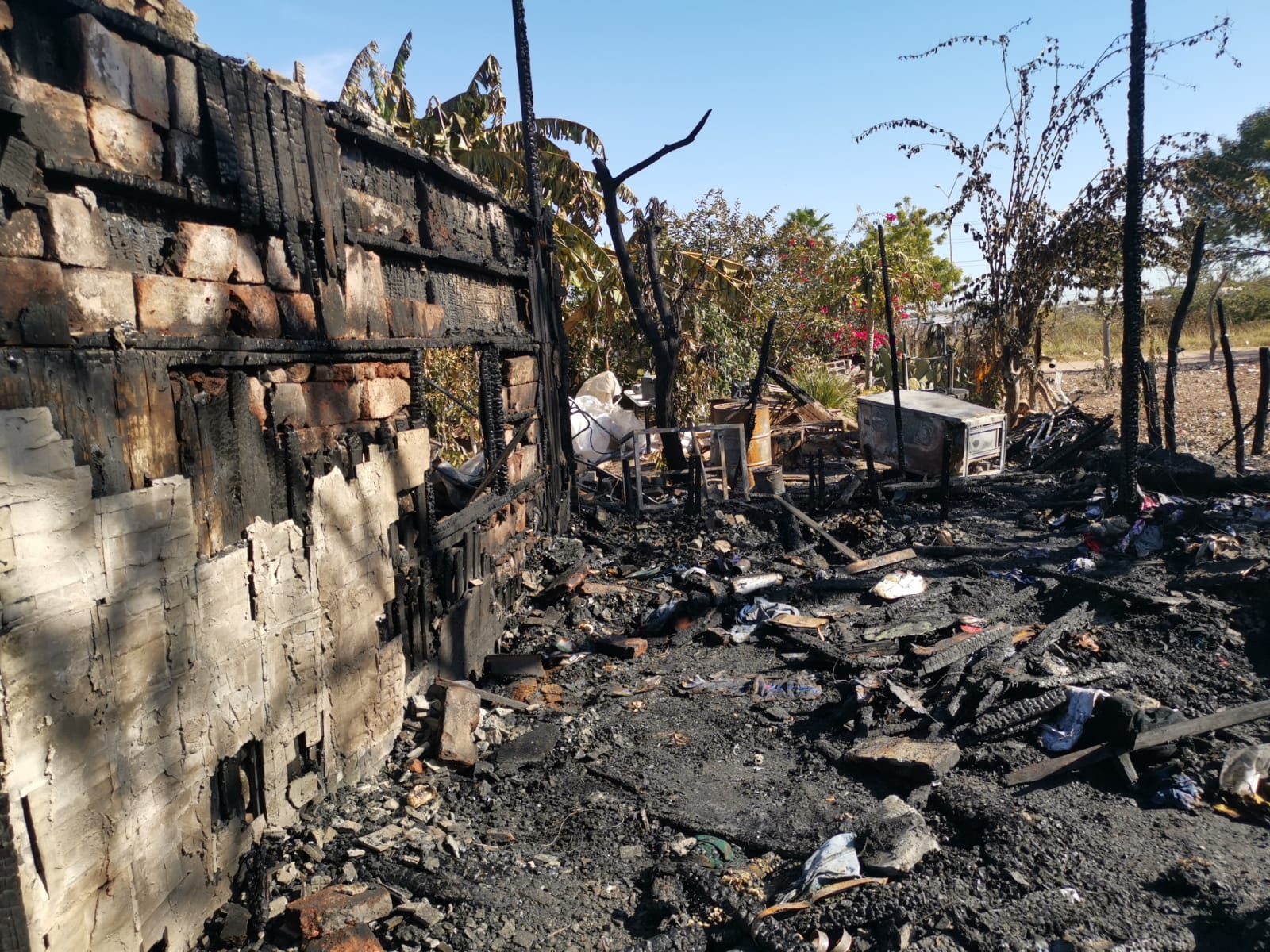 Municipio de Ahome extenderá la mano a damnificados en el incendio en el sector Guamuchilito