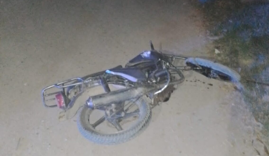 Motociclista circulaba sin luces y es atropellado por un automóvil en Guasave