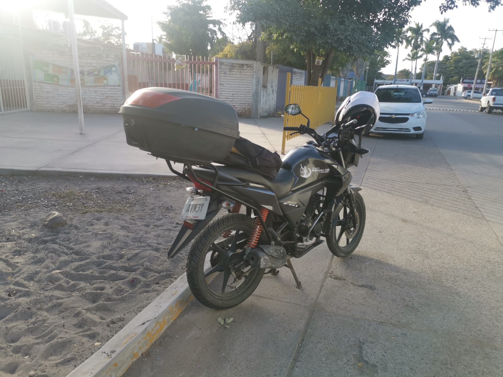 Tránsito en Ahome, está en acción permanente contra los motociclistas por el uso del casco y la falta de placas