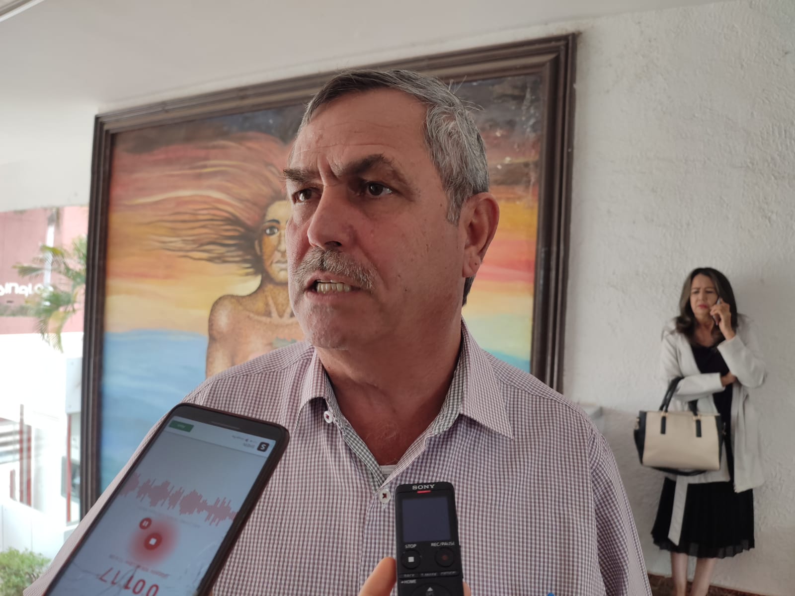 Sí hay reportes por mal uso de unidades oficiales, todos se atienden y se sanciona: Oficial mayor de Guasave