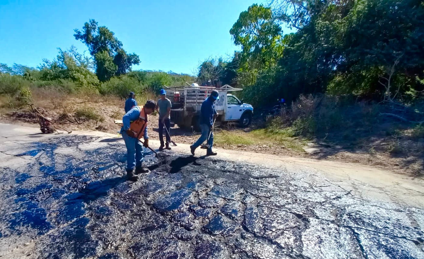 Suma Obras Públicas cobertura de 3 mil metros cúbicos de bacheo en Mazatlán
