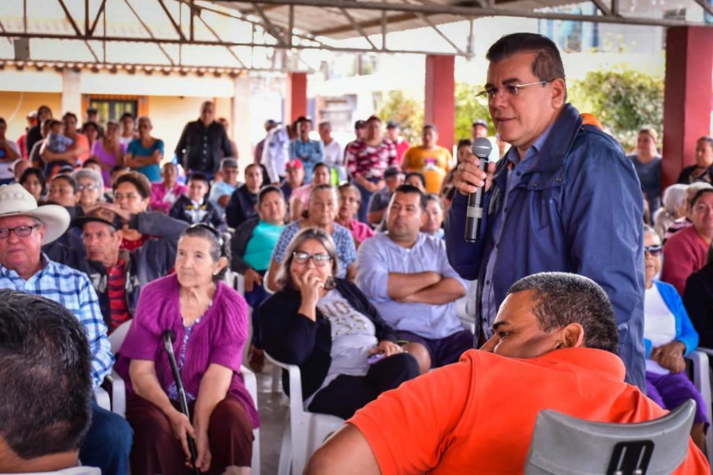 Sumó Édgar González a la zona rural del sur de Mazatlán a su lista de compromisos