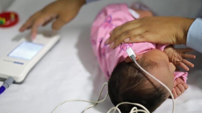 Tamiz auditivo neonatal, trascendental para detectar problemas de sordera futuros