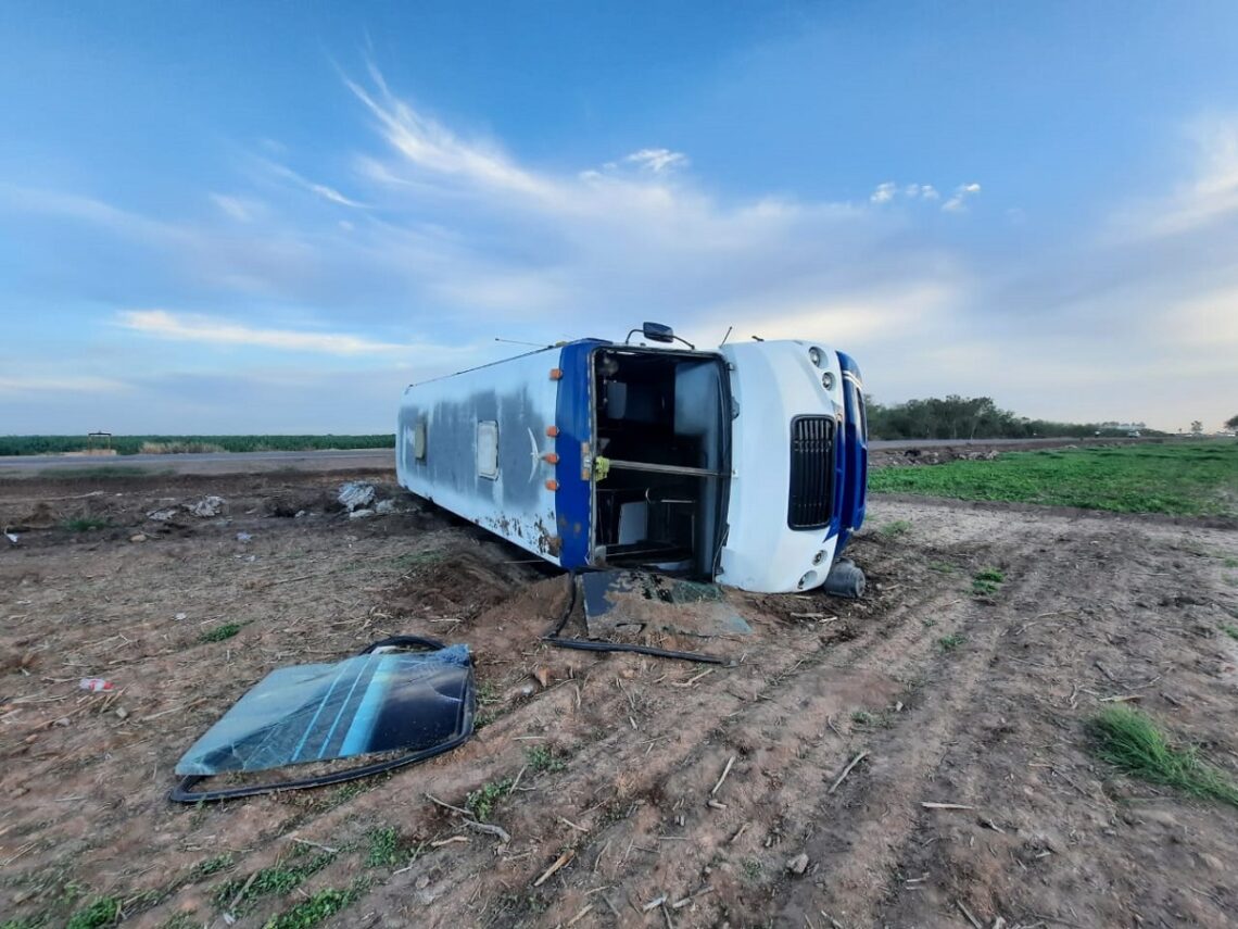Era un camión ‘pirata’ el que transportaba a personal de Contec cuando se accidentaron en Guasave