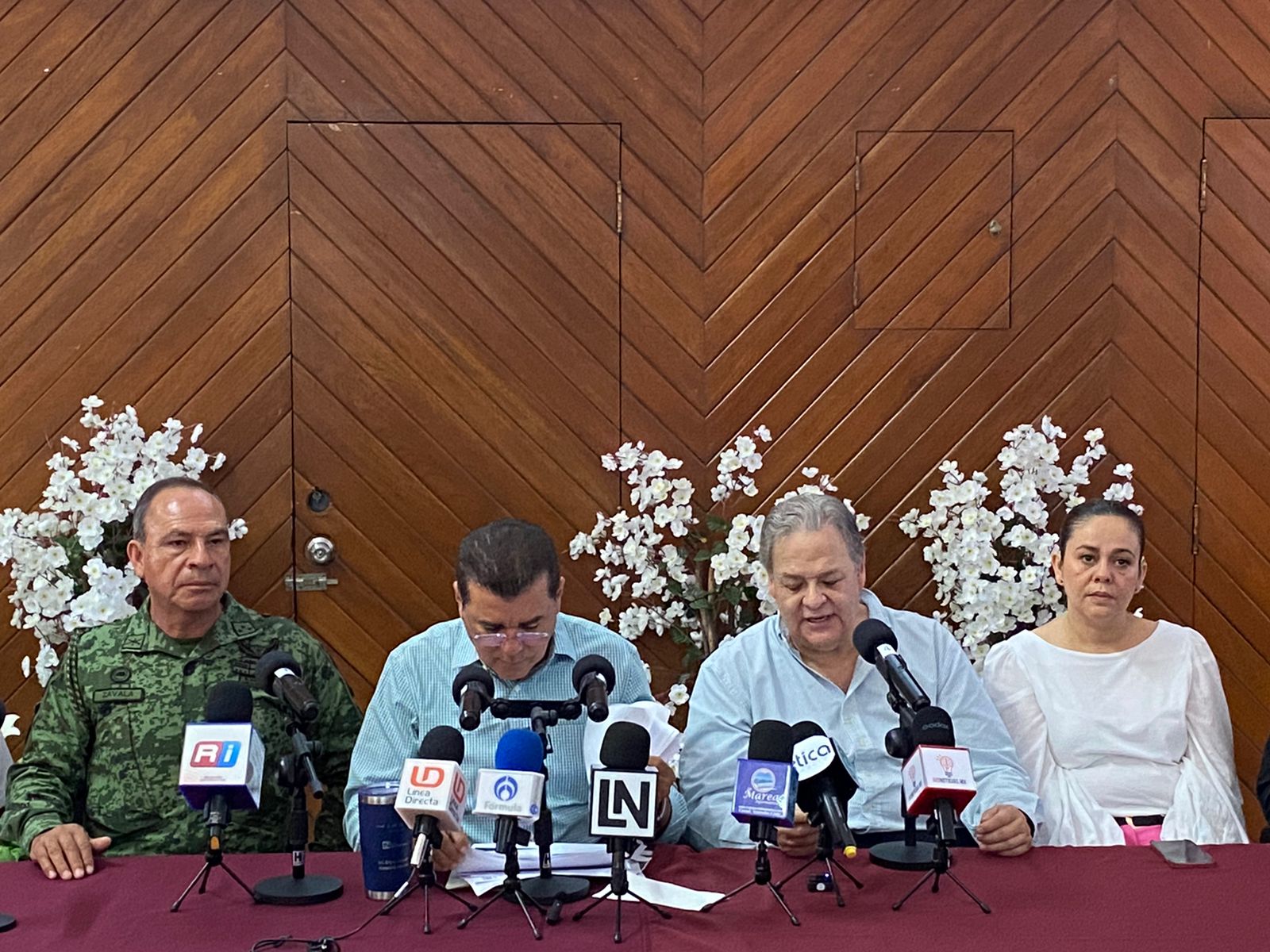 Alcalde responde a proveedores que critican el Carnaval, afirma que antes no se quejaban