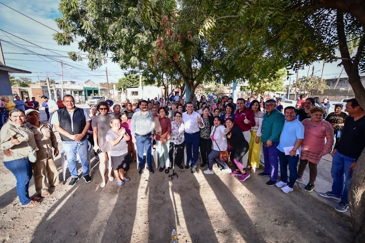 Recorre alcalde de Mazatlán El Venadillo y escucha las problemáticas de los vecinos