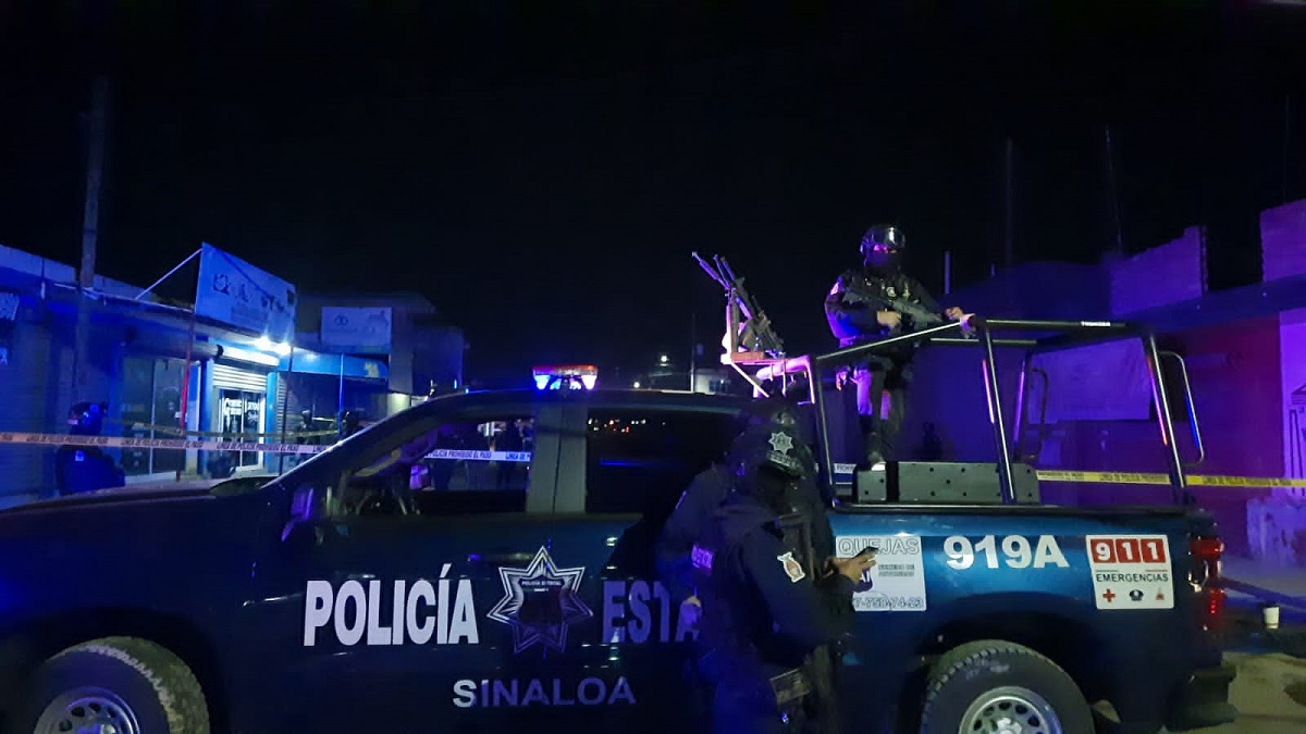 Encapuchados ‘levantan’ a estudiante de 13 años al salir de secundaria en Culiacán; la liberan en El Tamarindo