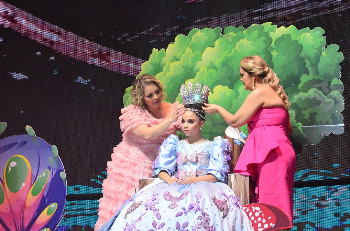 Entre cuentos del bosque, Melanie I es coronada como Reina Infantil del Carnaval de Mazatlán 2023