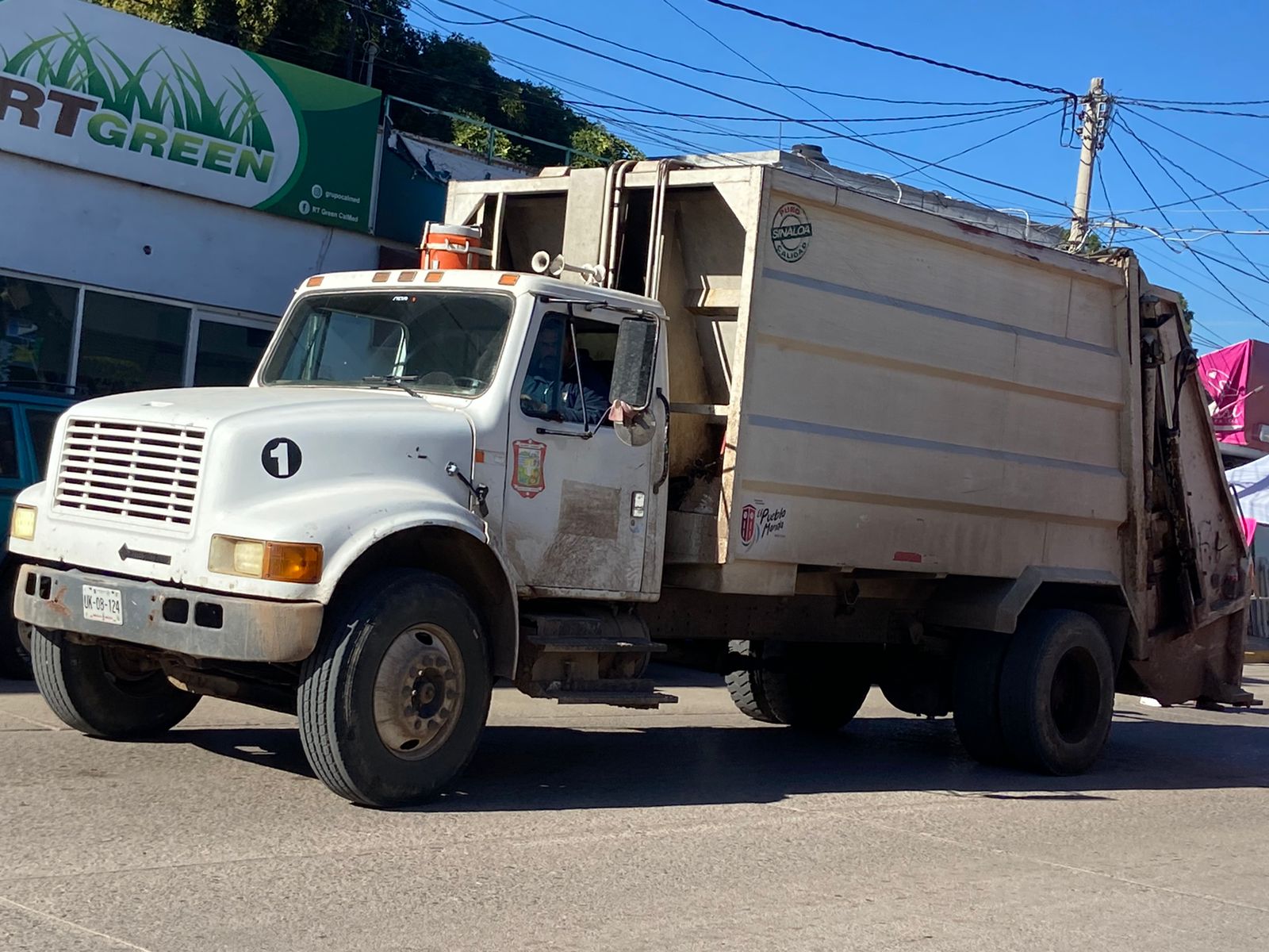 Implementan programa para reparar la cuadrilla de camiones recolectores de basura en Salvador Alvarado