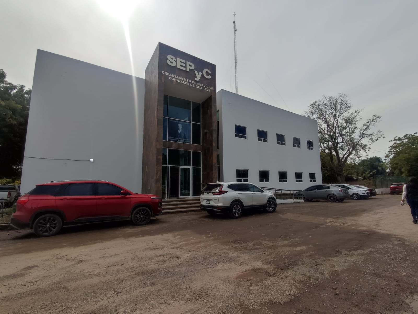 Brinda la SEPyC en Guasave de 10 a 15 atenciones diarias por problemas para preinscribir a alumnos