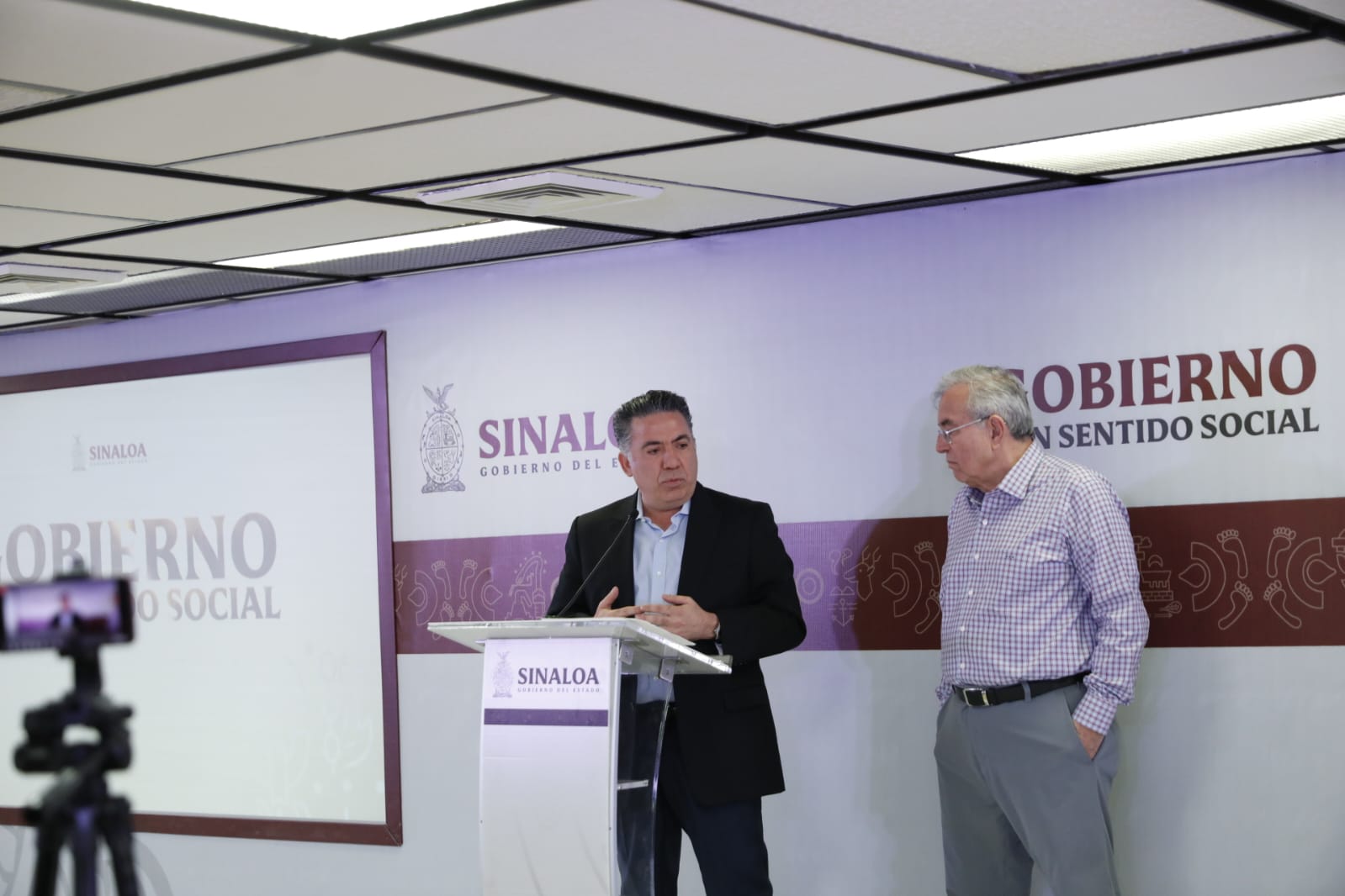 Lista la iniciativa para quitar fuero a secretarios de Rocha; hoy se presentará en el Congreso