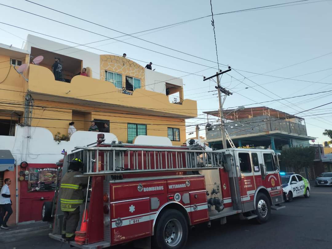 Hombre pierde la vida por posible descarga eléctrica en Mazatlán