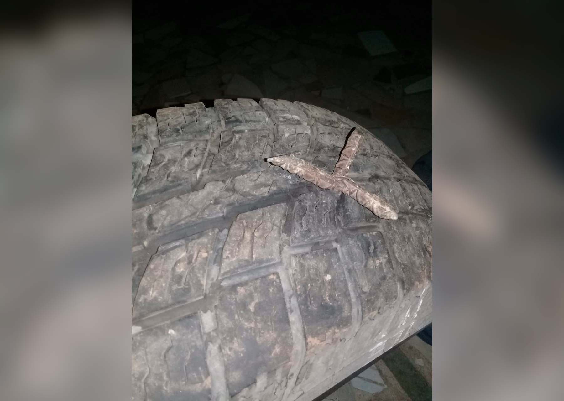 Tiran “Ponchallantas” sobre la carretera estatal Mochis-Ahome