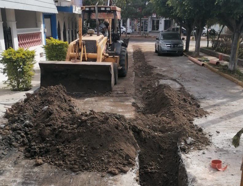 Avanza Jumapam con renovación de red de atarjeas en la López Mateos