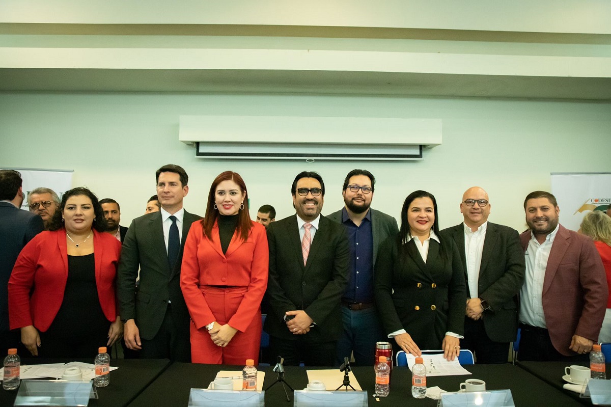 Sector empresarial, ciudadanos y gobierno trabajando juntos lograremos muy buenos resultados: Juan de Dios Gámez