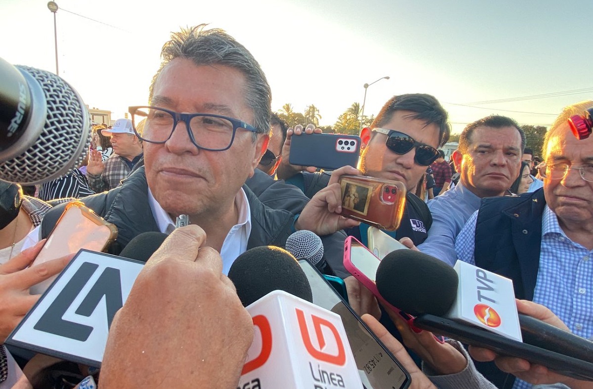 “Soy el más confiable y preparado, que Dios ayude a iluminar y se lo haga ver a AMLO”: Monreal