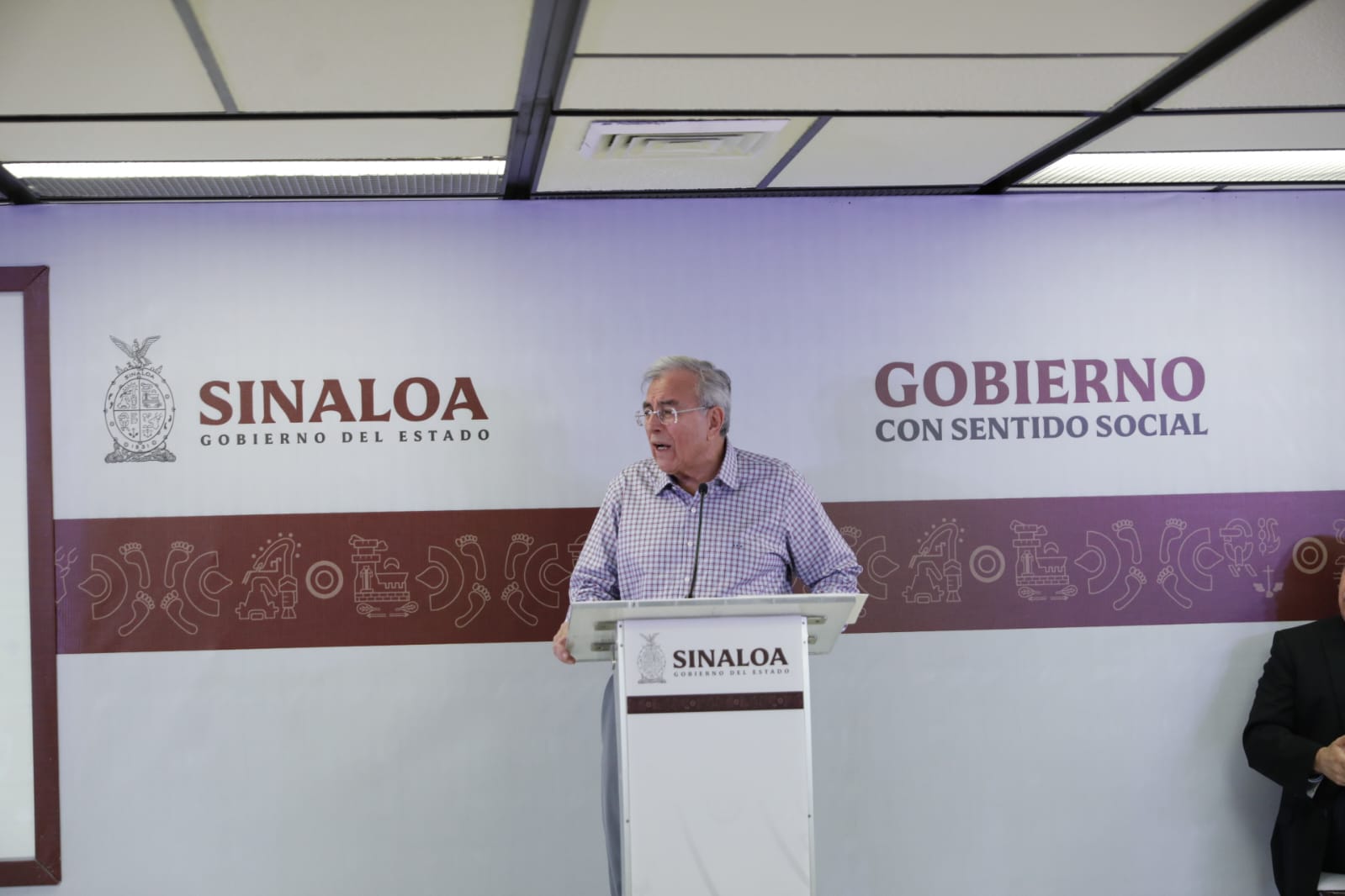 ¡Será operado! Requiere gobernador Rubén Rocha de cirugía de cataratas