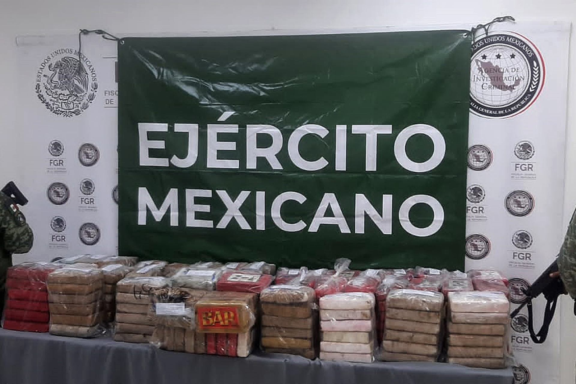 Sedena realiza megadecomiso de droga en Hidalgo; hay 12 personas detenidas