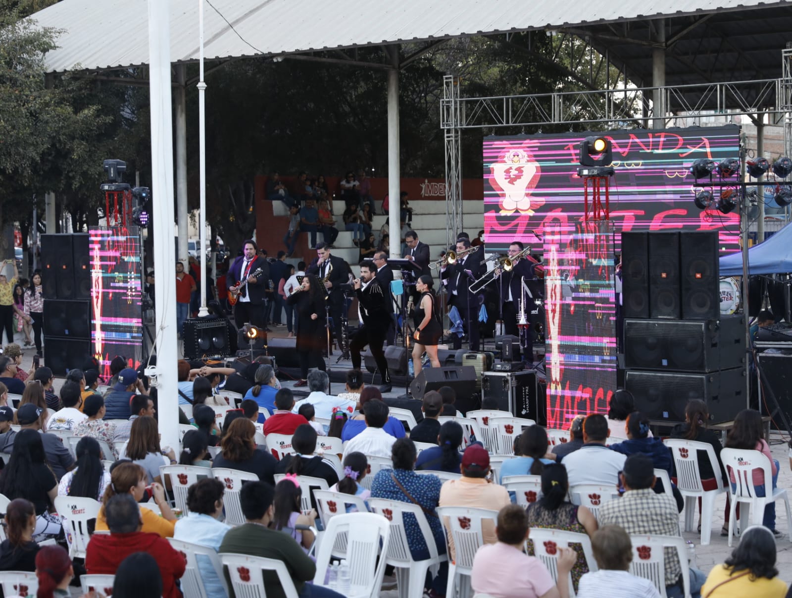 Cientos de navolatenses disfrutan del desfile del Carnaval 2023 ‘Esplendor Ancestral’