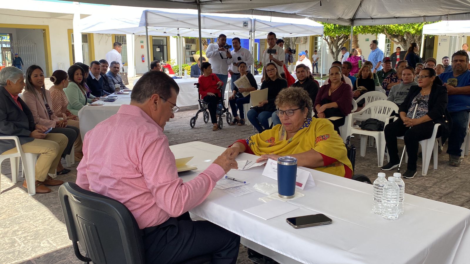 Ciudadanos celebran que alcalde les atienda de frente en Mazatlán
