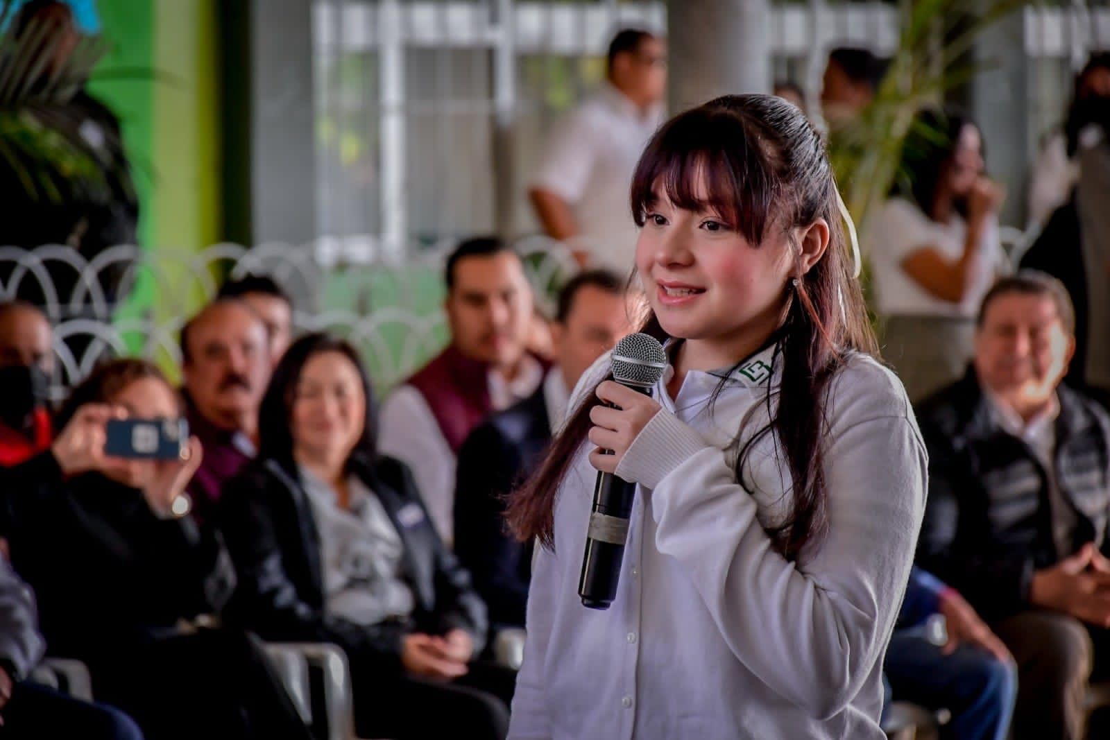 Piden alumnos del Cobaes 95 reparación de canal que atraviesa su escuela en Mazatlán