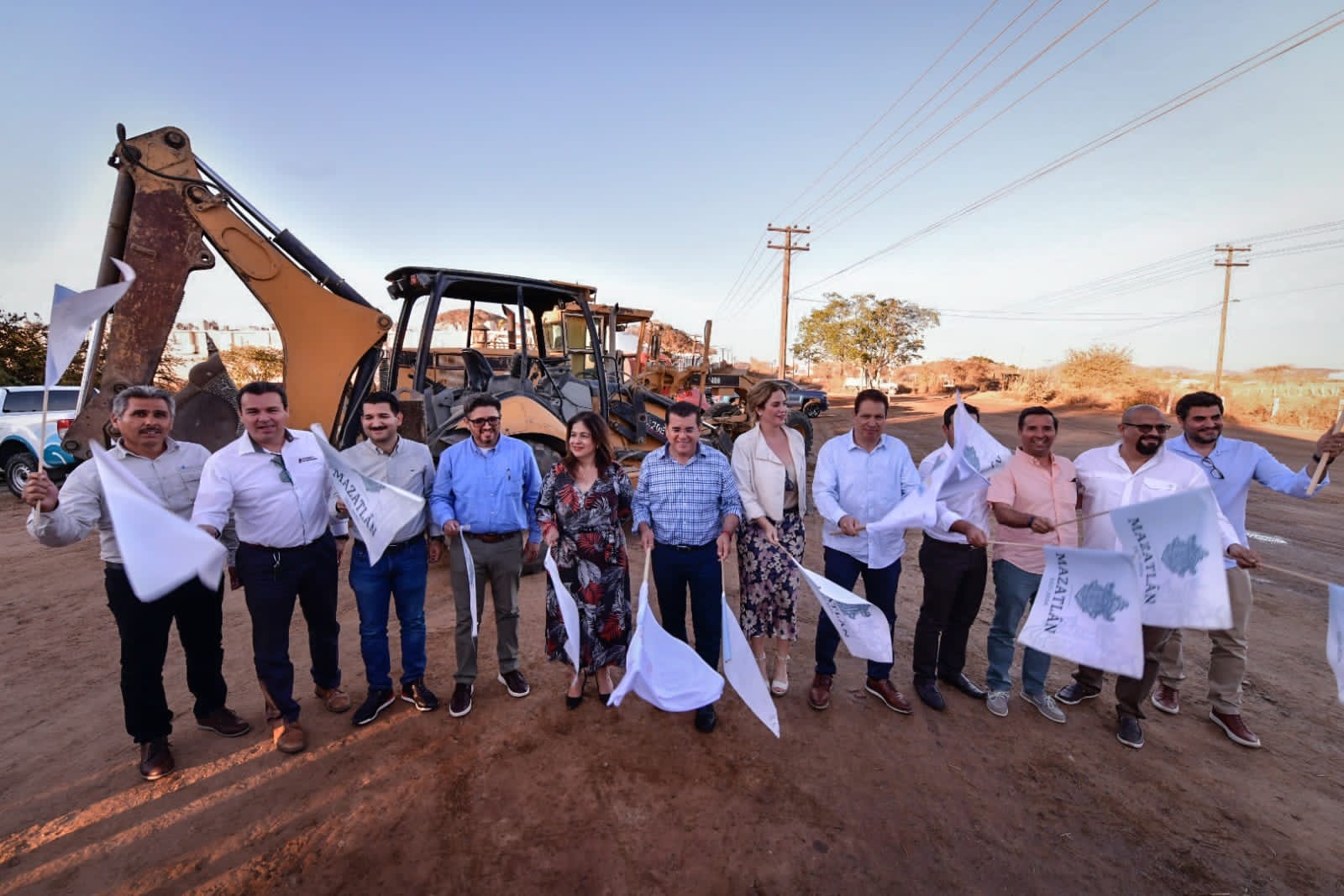 Comienza Mazatlán su ‘plan maestro’ para mitigar el tráfico, inicia la pavimentación de la avenida Bahía