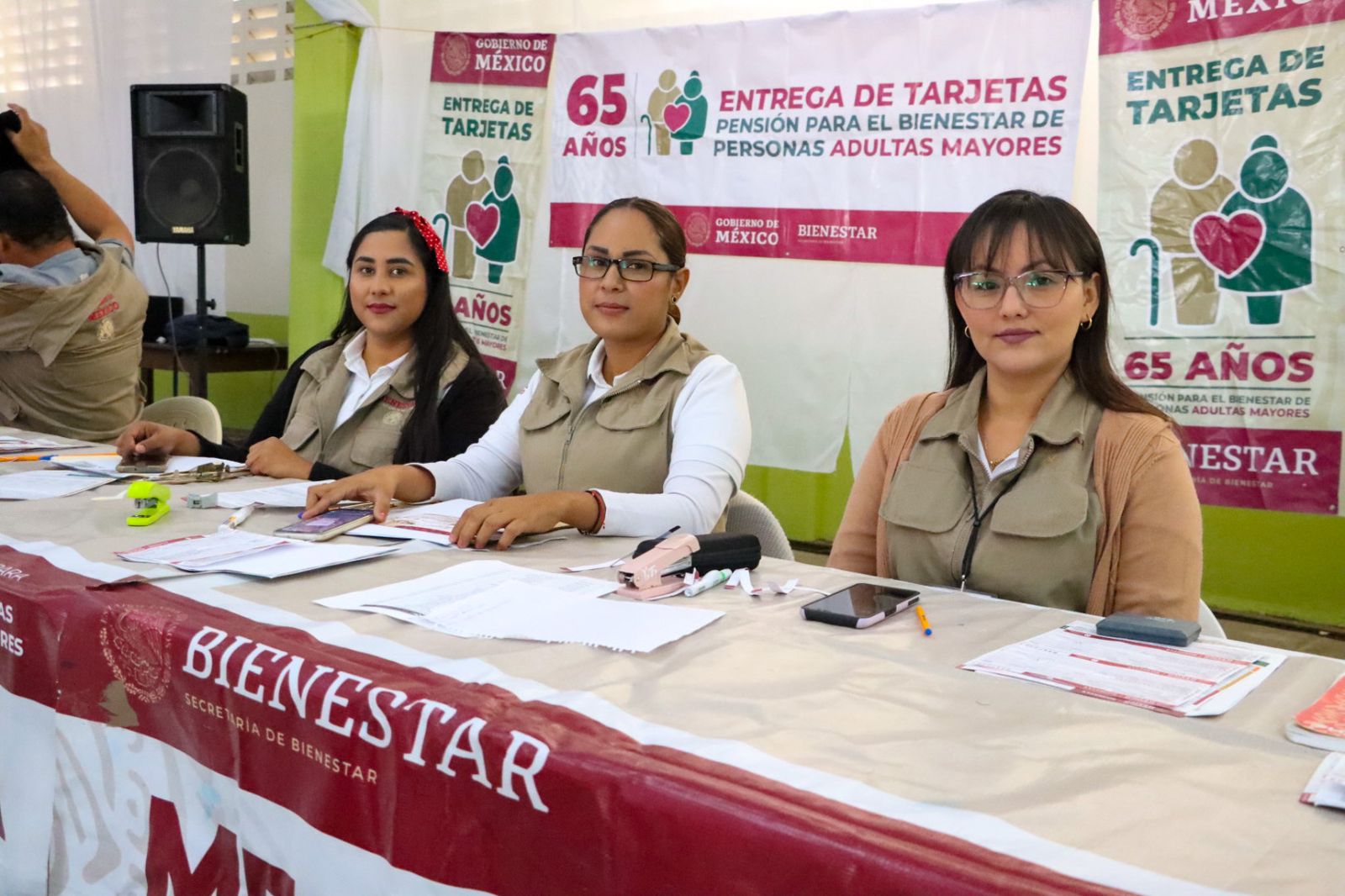 Adultos mayores que cobraban su pensión en Bancomer ahora podrán hacerlo en el Banco del Bienestar