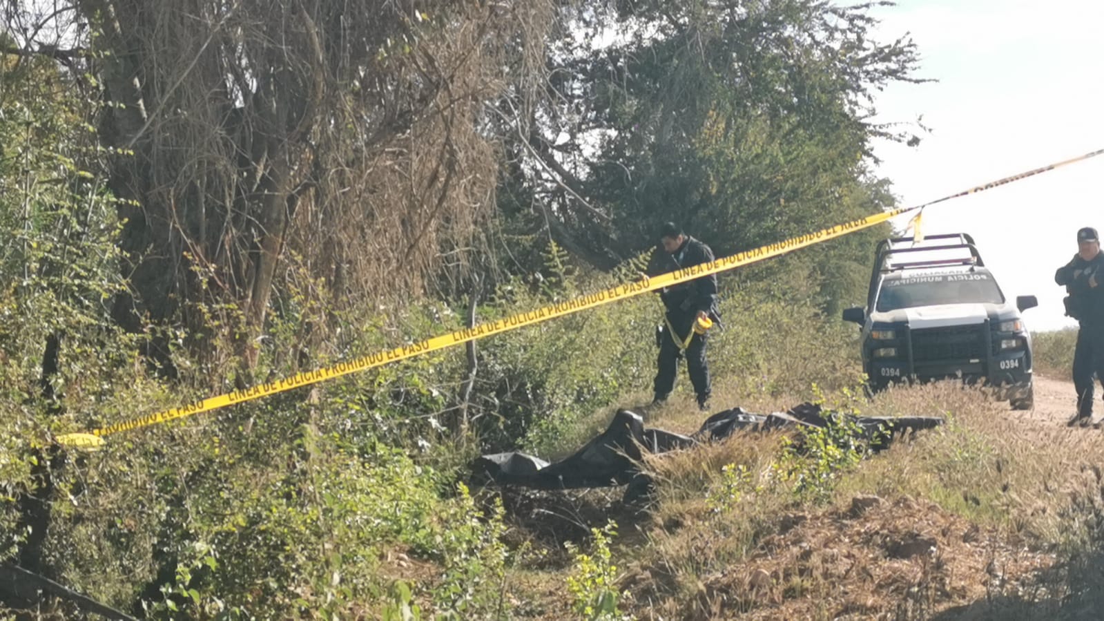 Con huellas de tortura y un mensaje escrito en una cartulina encuentran asesinado a un hombre en Quilá