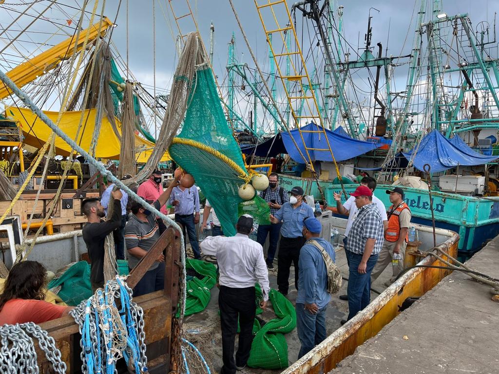 Destinan en Sinaloa 14 mdp a inspección y vigilancia para frenar pesca furtiva de camarón durante la veda