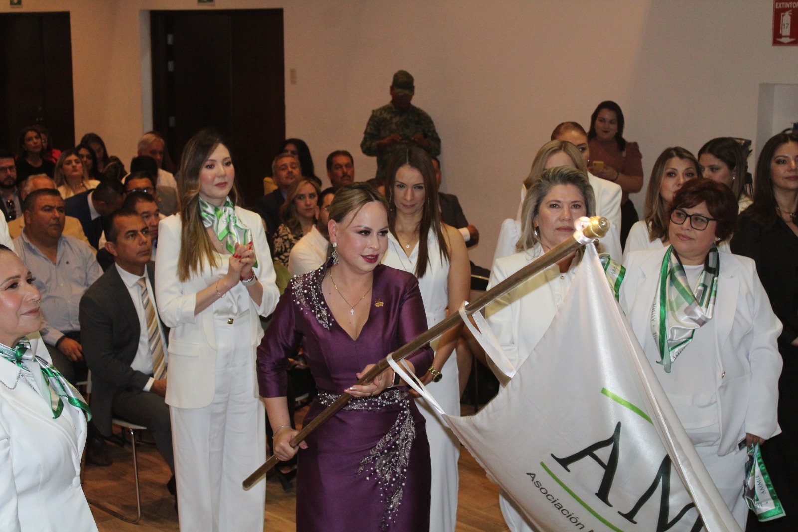 Dulce Ruiz toma protesta como presidenta de consejo directivo AMMJE 2023-2025, en Los Mochis