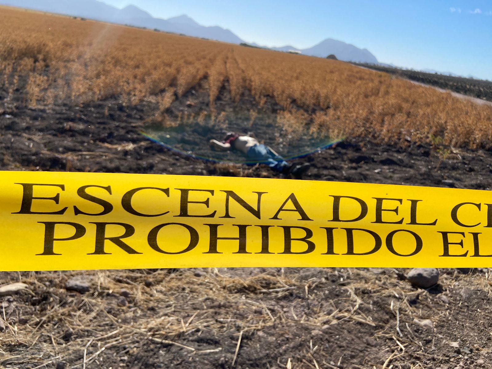 Ejecutan a balazos a otro hombre y le dejan mensaje donde lo acusan de violar a una niña