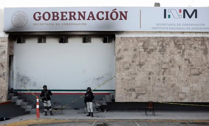 AMLO acusa dolo y negligencia en el incendio donde fallecieron migrantes; se castigará a los responsables